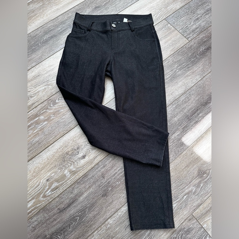 🛍️ yelete black stretch pants. Excellent condition.